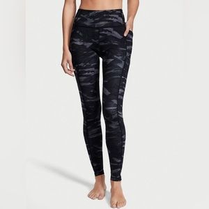 New With Tags! Victoria’s Secret Leggins 3 Pockets Size:XS Amazing Fit.